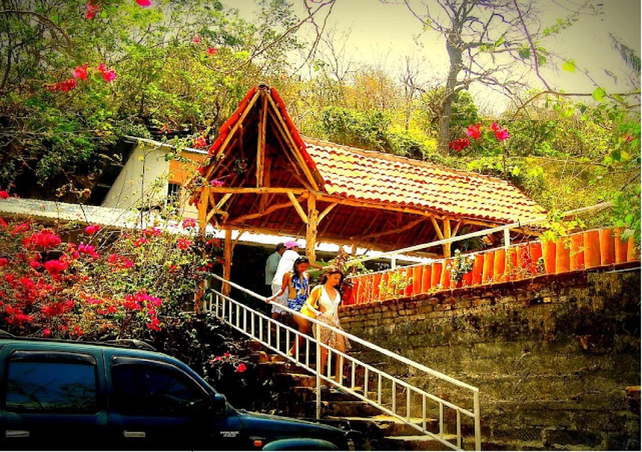 Hostel Tadeo San Juan del Sur Bagian luar foto